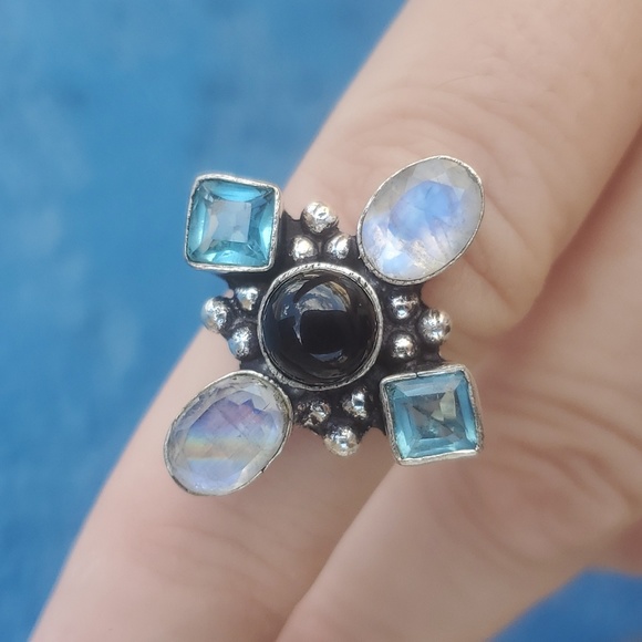 New Mystic Quartz, Blue Topaz & Black Onyx Silver Ring. - Picture 7 of 16